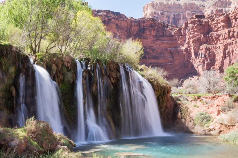 Fifty Foot Falls, Havasu Canyon, Arizona genom att vandra Wheatleys