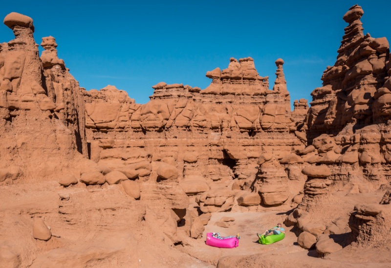 Alternatives to the US National Parks: Explore the USA: Relaxing in Goblin Valley
