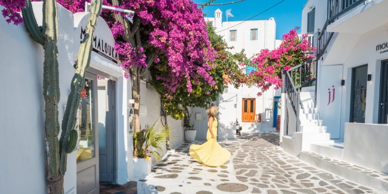 A Guide to Surviving Mykonos, Greece in your 30s