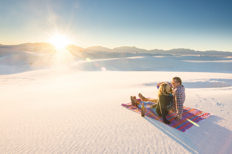 Alternatives to the US National Parks: Explore the USA: Sunset at White Sands National Monument
