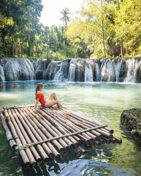 Siquijor Island Philippines: Things to do on Siquijor Island: Bamboo Raft at Cambugahay Falls, Siquijor, Philippines