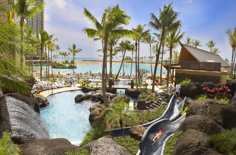 Where to Stay in Oahu: The Best Hotels in Oahu: Hilton Hawaiian Village Waikiki Beach Resort