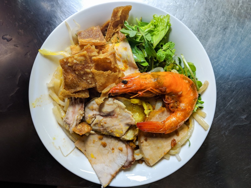 Things To Do in Hoi An, Vietnam: Eat Cao Lau Noodles