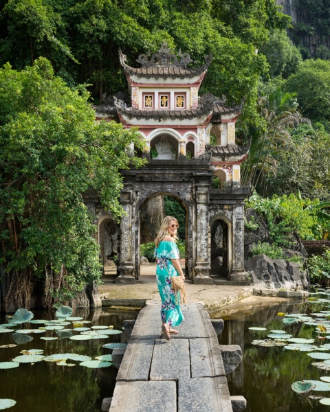 Tam Coc, Vietnam and Ninh Binh, Vietnam: The Best Things to Do: Bich Dong Pagoda in Tam Coc