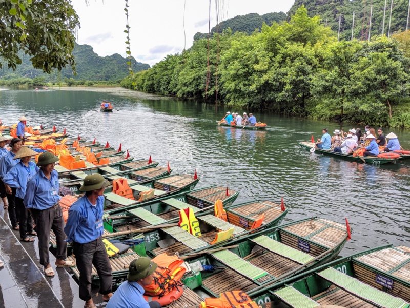 Tam Coc, Vietnam and Ninh Binh, Vietnam: The Best Things to Do: Boat Captains at Trang An