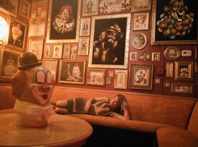 Portland, Oregon: Weird & Unusual Things To Do - Clown Room, Funhouse Lounge