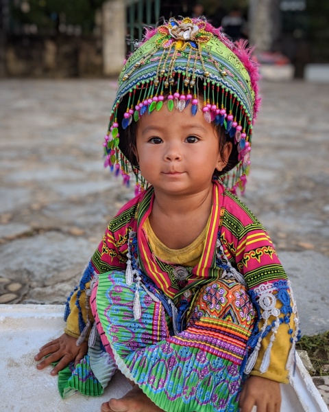 Trekking in Sapa, Vietnam: Sapa Trekking: Hmong baby in Sapa