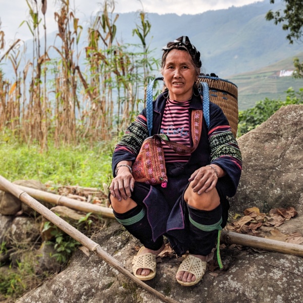Trekking in Sapa, Vietnam: Sapa Trekking: H'Mong lady in Ta Van village