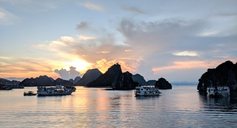 Vietnam Highlights: Halong Bay