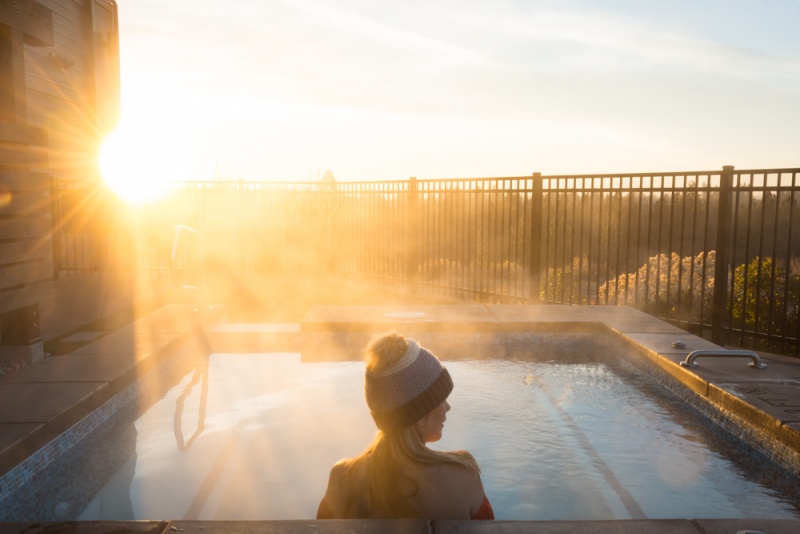 Things to do in Bend, Oregon: Tetherow Hot Tub at Sunrise
