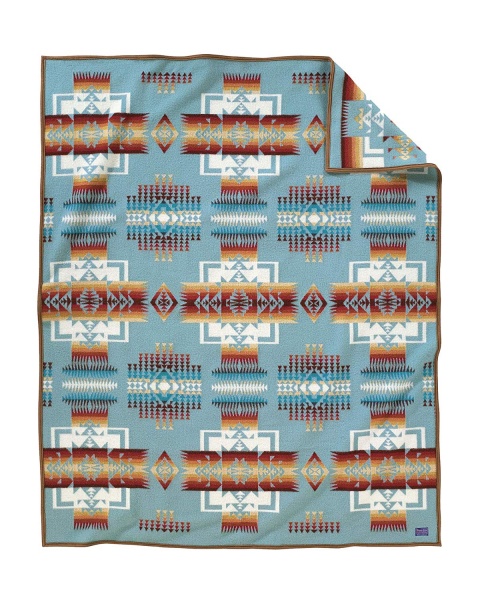 Perfect Outdoor Gift Ideas for Women Ladies who Love the Outdoors: Pendleton Blanket Aqua Twin Sized