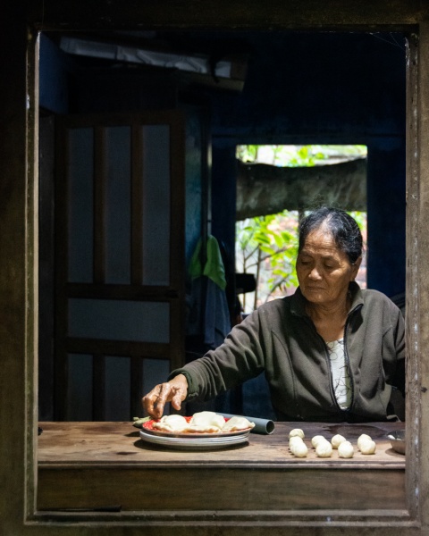 Hoi An Photography Tour, Vietnam: Vietnamese Lady Making Banana Fritters
