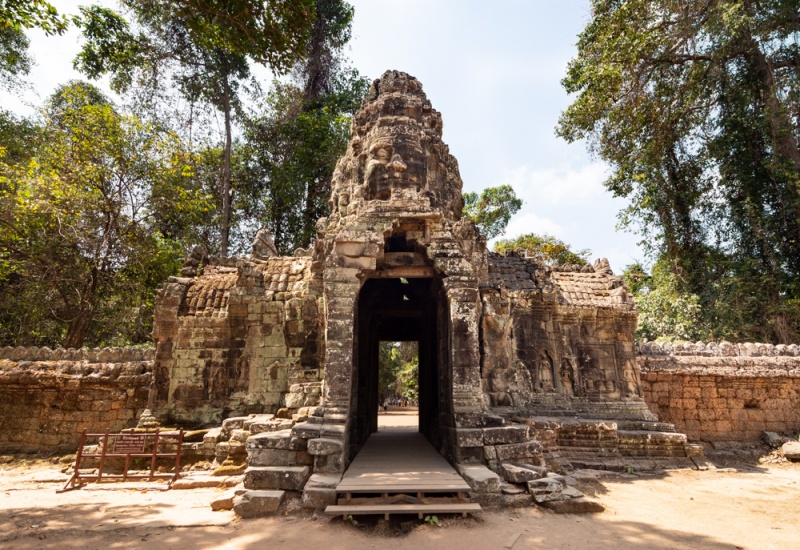Angkor Wat Small Circuit Tour: Entrance to Banteay Kdei