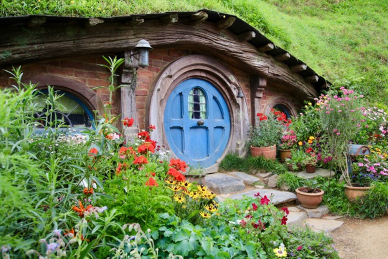 New Zealand - Best Things to do on the North Island: Hobbiton, The Lord of the Rings Movie Set