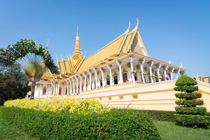 Top Things To Do & See in Phnom Penh, Cambodia: Royal Palace