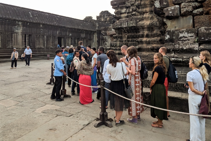 Tips for Visiting Angkor Wat, Cambodia (Things to Know): Line of Tourists
