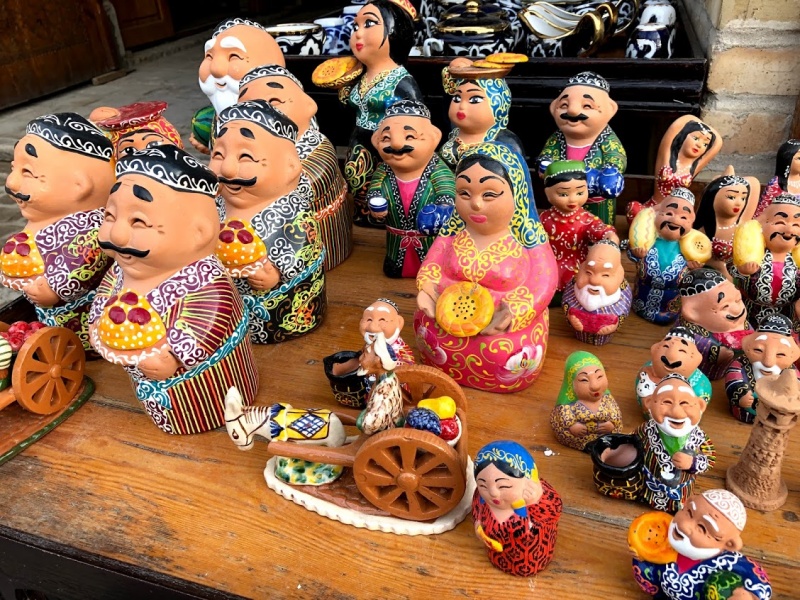 Guide to Shopping in Uzbekistan: What to Buy and How Much to Pay: Ceramic Figurines