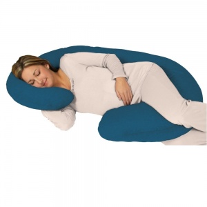 Tips for Traveling While Pregnant: Pack a Pregnancy Pillow