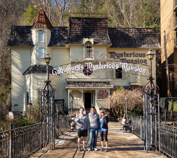 Best Things to do in Gatlinburg: Mysterious Mansion