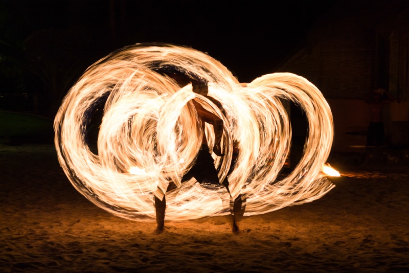 Koh Tao - Top Things to See: Fire Show on Sairee Beach