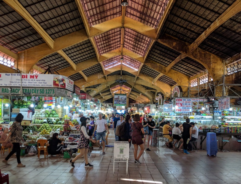 Shopping in Saigon, Vietnam: Ben Thanh Market