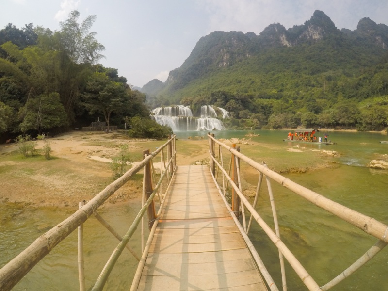 How to Get to Ban Gioc Waterfall?