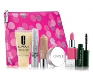 Travel Beauty Essential Products: Makeup & Skincare Gift Set by Clinique