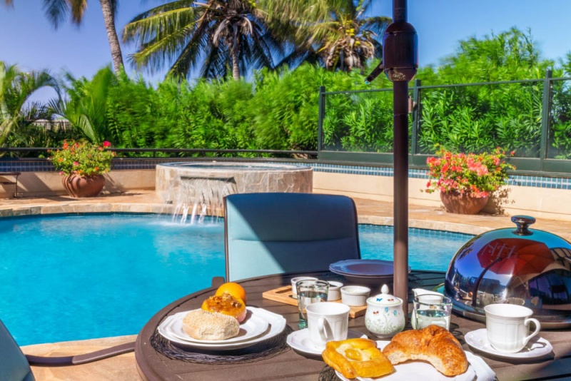 Best Lahaina Airbnbs, Maui, Hawaii: Noah's Hideaway Bed & Breakfast
