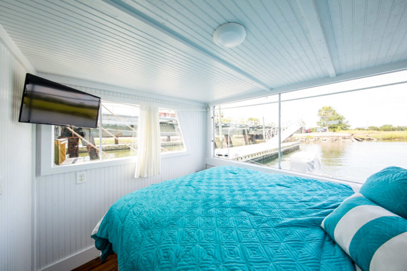 Best Airbnbs in Charleston, South Carolina: House Boat