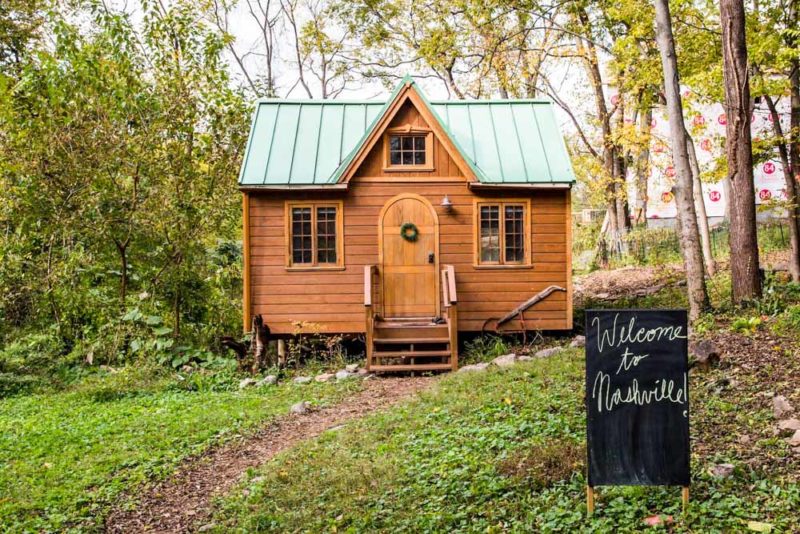 Best Airbnbs in Nashville, Tennessee: Dreamy Cottage