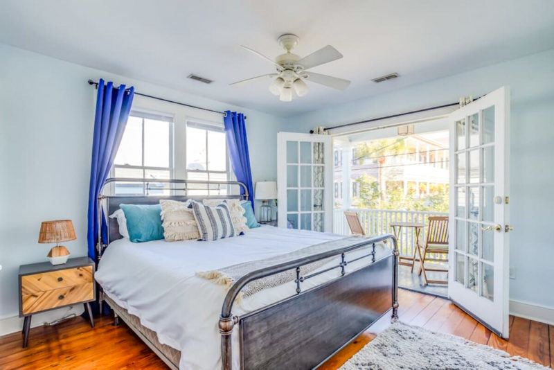 Best Charleston Airbnbs: Beachy King Street Home
