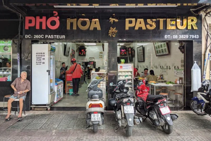 Best Pho in Ho Chi Minh City: Pho Hoa Pasteur