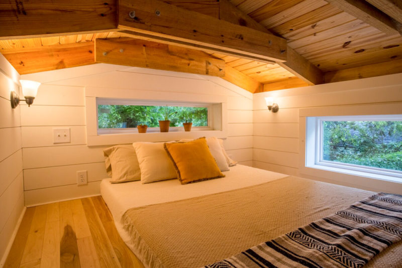 Unique Airbnbs in Charleston, South Carolina: Terrace Loft
