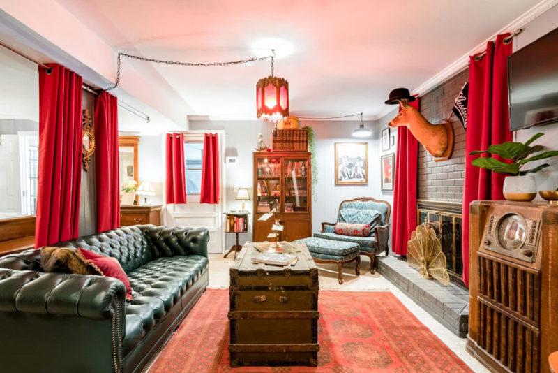 Unique Airbnbs in Nashville, Tennessee: Speakeasy Retreat