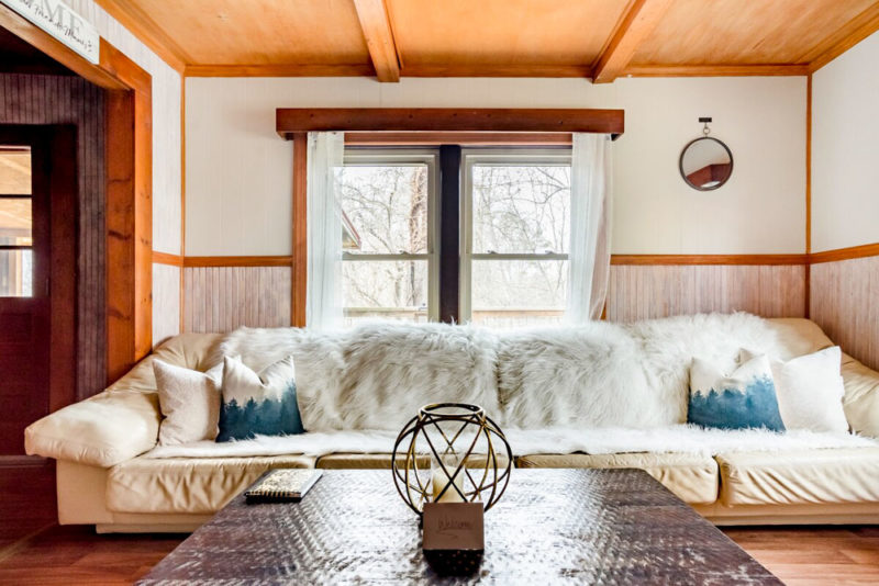 Best Airbnbs in Asheville, North Carolina: Cabin-esque Getaway