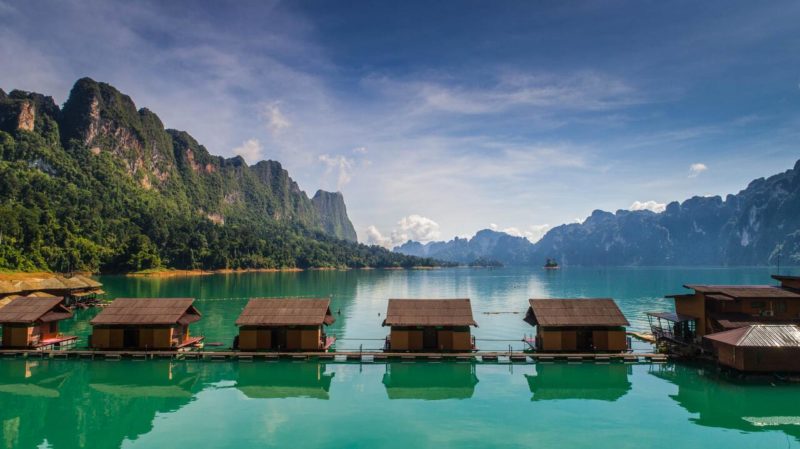 Khao Sok National Park, Thailand: Panvaree Resort (Floating Bungalows on Cheow Lan Lake)
