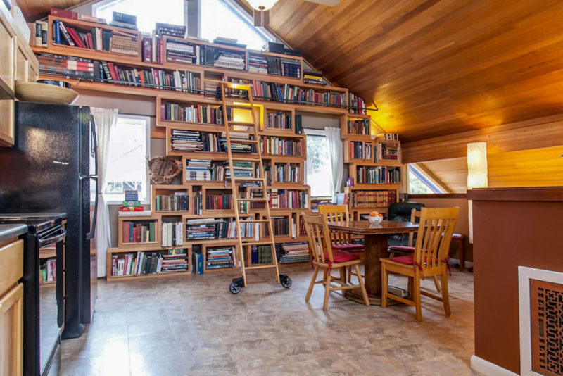 Best Airbnbs in Bend, Oregon: The Book House