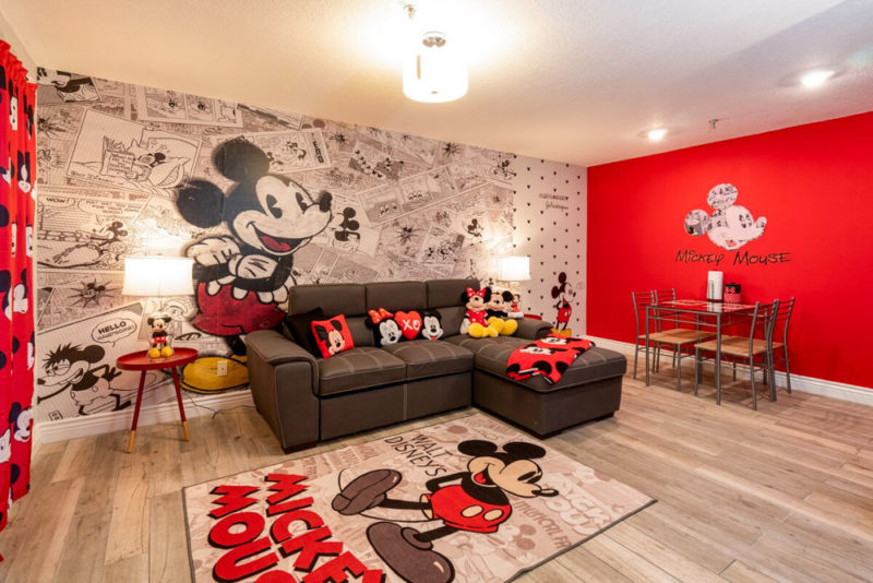 Best Airbnbs in Orlando, Florida: Mickey Mouse Getaway
