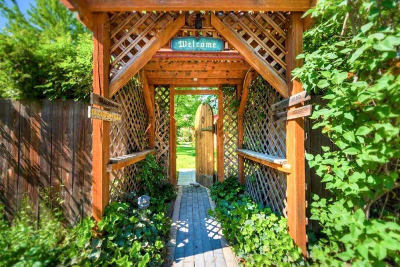 Cool Airbnbs in Boise, Idaho: Urban Yurt