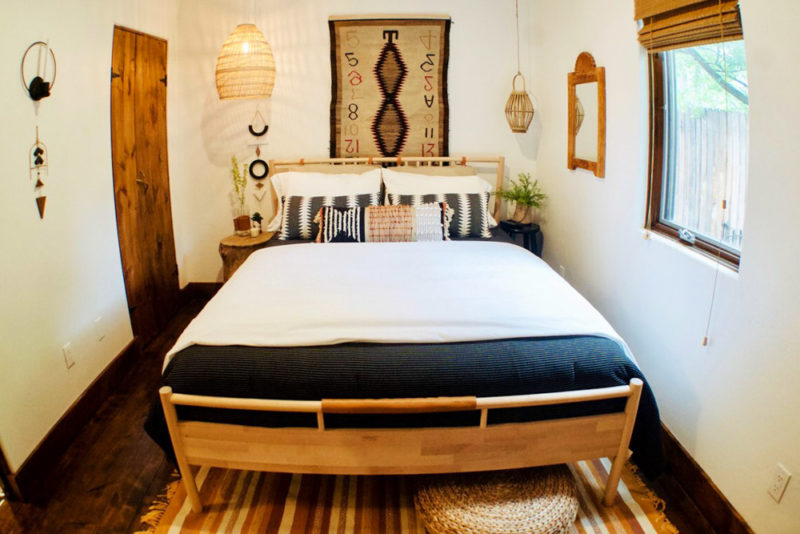 Airbnb Colorado Springs Vacation Homes: Casa Unica