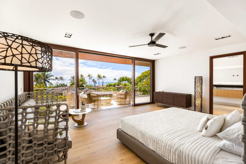 Airbnb Honolulu, Hawaii Vacation Home: Diamond Head Beachside Estate