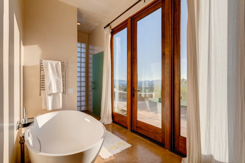 Airbnb Oja, California Vacation Homes: Sky Mountain Villa