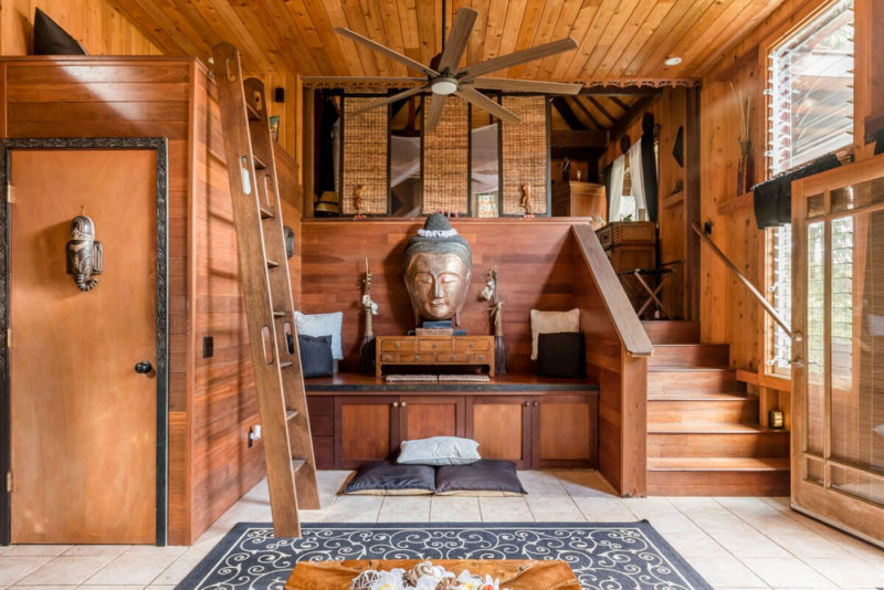 Best Airbnbs Big Island, Hawaii: Oceanfront Balinese House