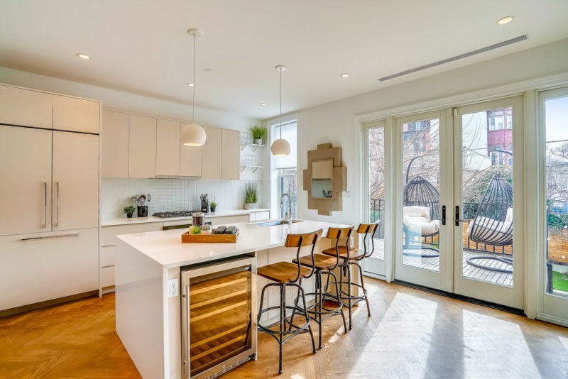 Best Airbnbs in Brooklyn, New York: Trendy Renovated Brownstone
