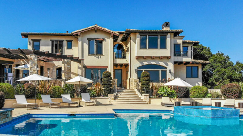 Best Airbnbs in Santa Cruz, California: Luxury Villa