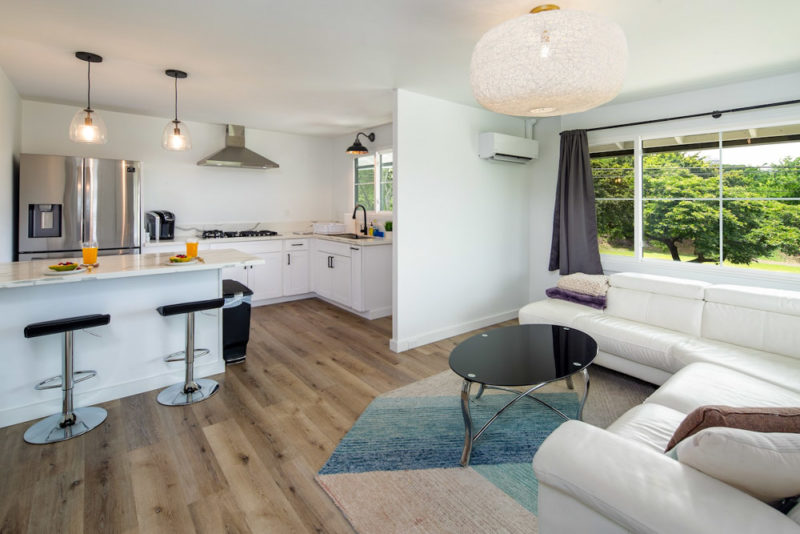 Best Oahu Airbnbs & Vacation Rentals: Remodeled Honolulu Home