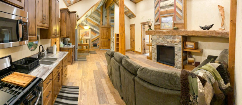 Best Yellowstone Airbnbs & Vacation Rentals: Upscale Riverfront Getaway