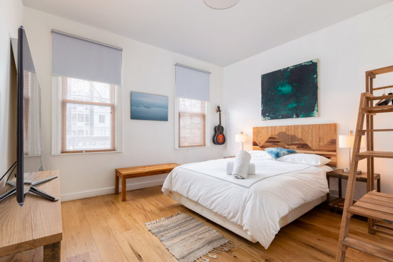 Cool Airbnbs in Brooklyn, New York: Beautiful Williamsburg House