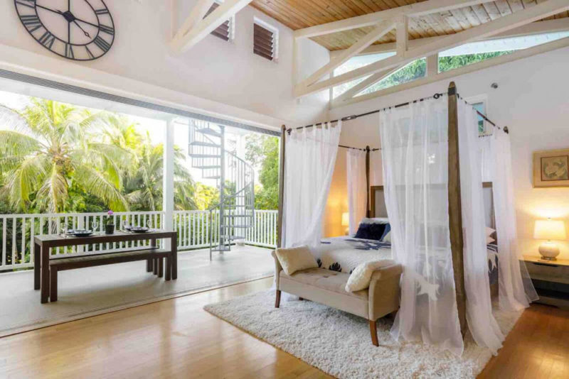 Cool Airbnbs in Hilo, Hawaii: Kehana Beach Treehouse Villa