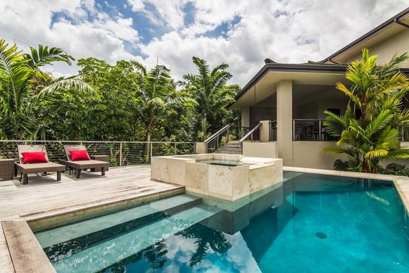 Cool Airbnbs in Princeville, Kauai: Laule'a Kalani Villa